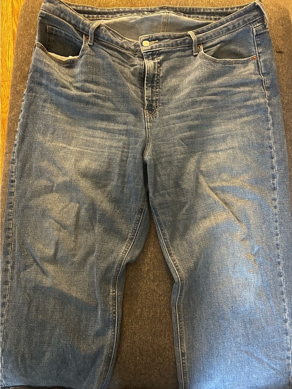 Old Navy Women's Wide Leg Denim Jeans in Medium Blue Wash